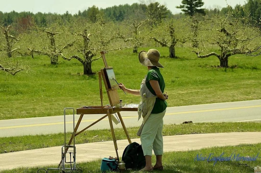 Susan painting en plein air
