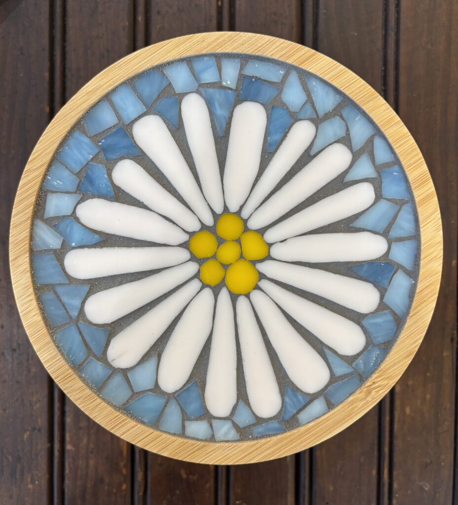 Glass Mosaic Workshop: Small Spring Stand